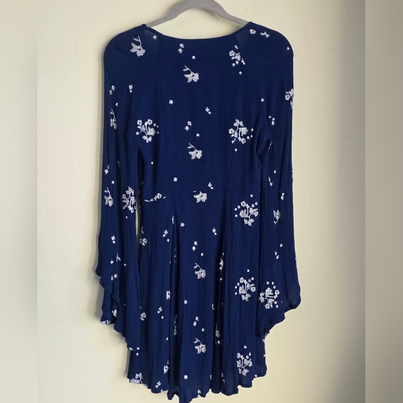 Free People Jasmine Embroidered Mini Dress in Navy Blue Small Good Condition - Picture 13 of 16